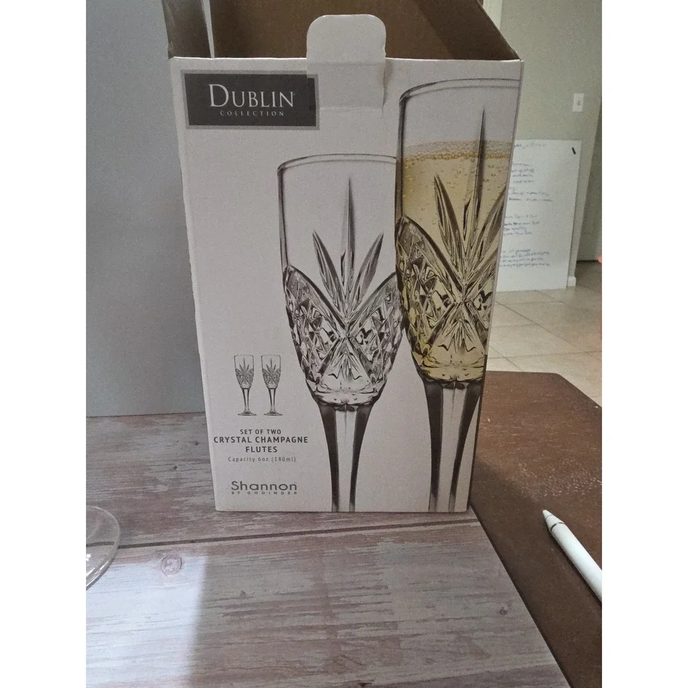 Godinger Dublin Shannon‎ Crystal Champagne Flutes - Set of 2 - In Box